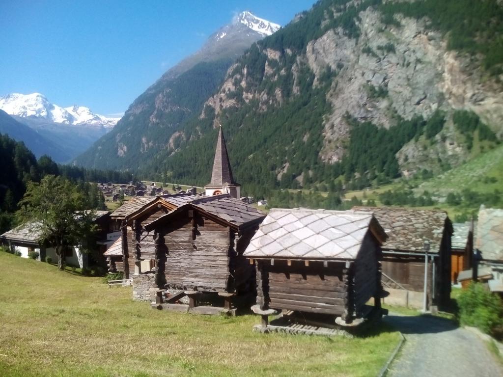 Hotel Klein Matterhorn Randa Exteriör bild
